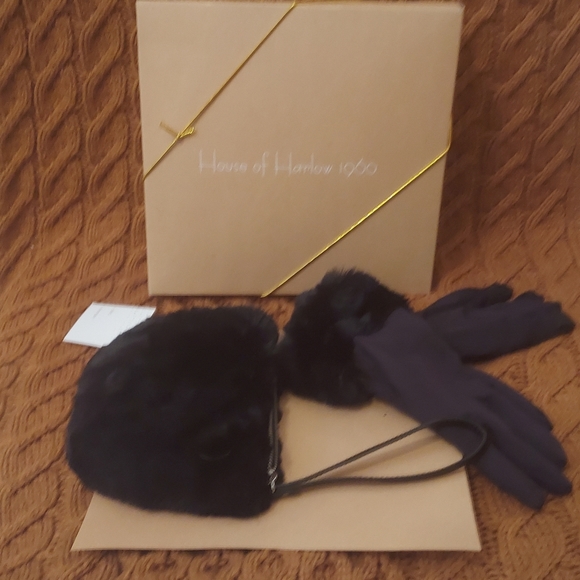 NIB House of Harlow Faux Rabbit Fur Fingerless Gloves Flip Mittens FREE Wristlet - Picture 11 of 16